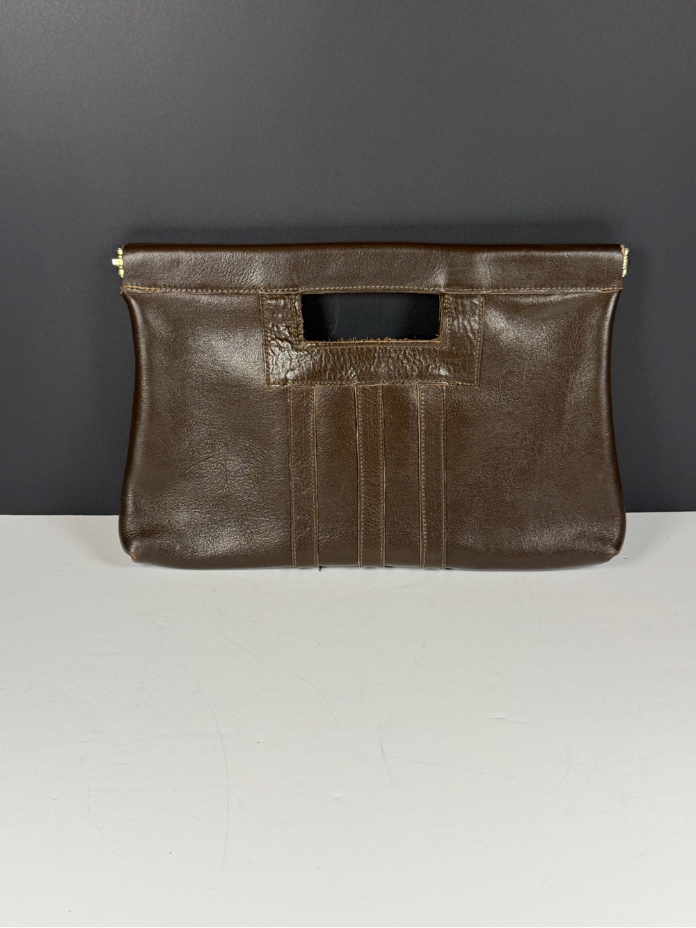 VTG 1970s Chocolate Brown Leather Cutout Handle Clutch